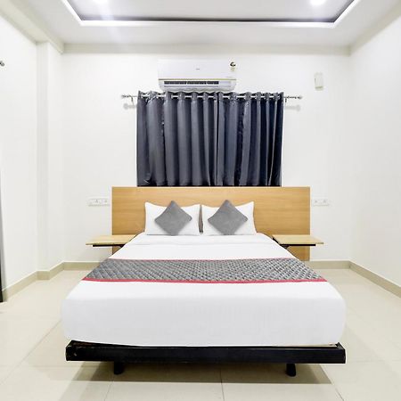 Super Townhouse De Alphabet Hotel Kukatpally Nexus Mall Χιντεραμπάντ Εξωτερικό φωτογραφία