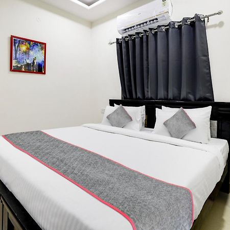 Super Townhouse De Alphabet Hotel Kukatpally Nexus Mall Χιντεραμπάντ Εξωτερικό φωτογραφία